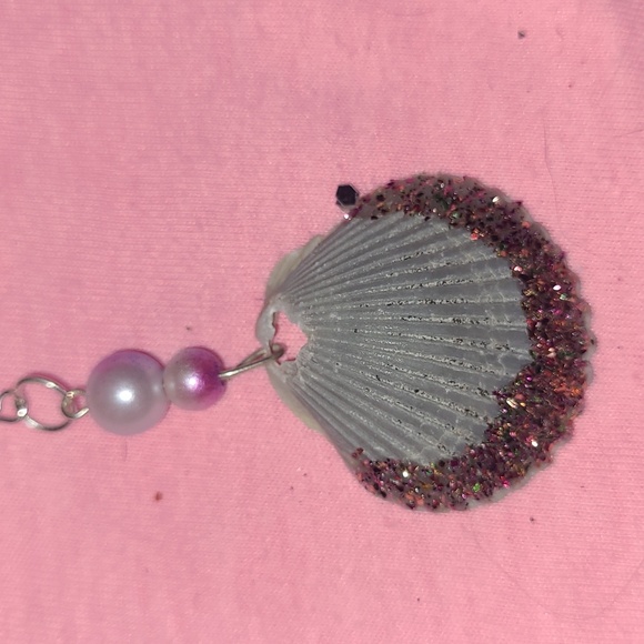 Shell earrings - Picture 4 of 4